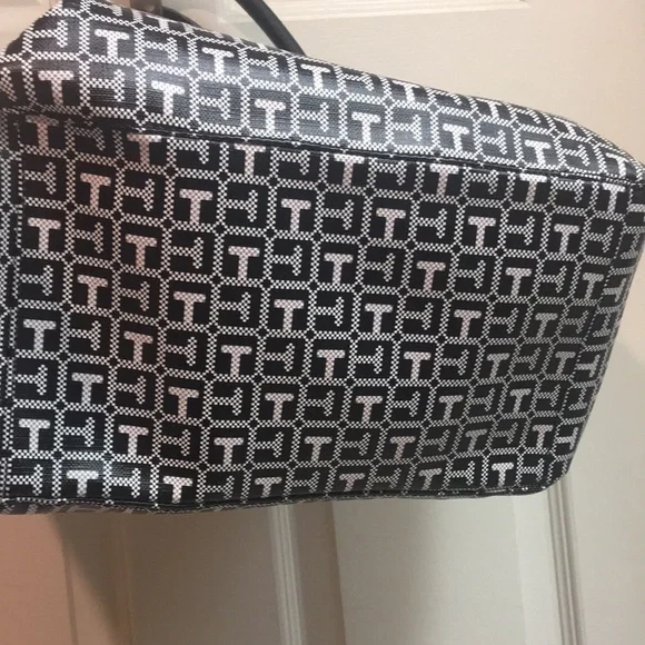 Tommy Hilfiger Black & White Tote Bag - Picture 3 of 10